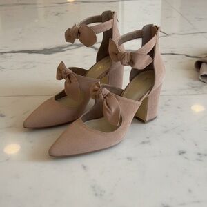LORD & TAYLOR Lucie Fawn Blush Pink Block Heel w/Bow Size: 6.5